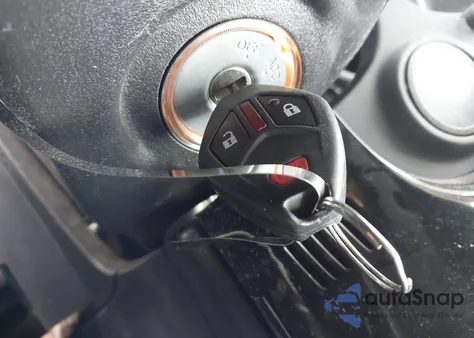 2014 Mitsubishi Outlander Es z USA, uszkodzony, nr VIN JA4AD2A39EZ019818